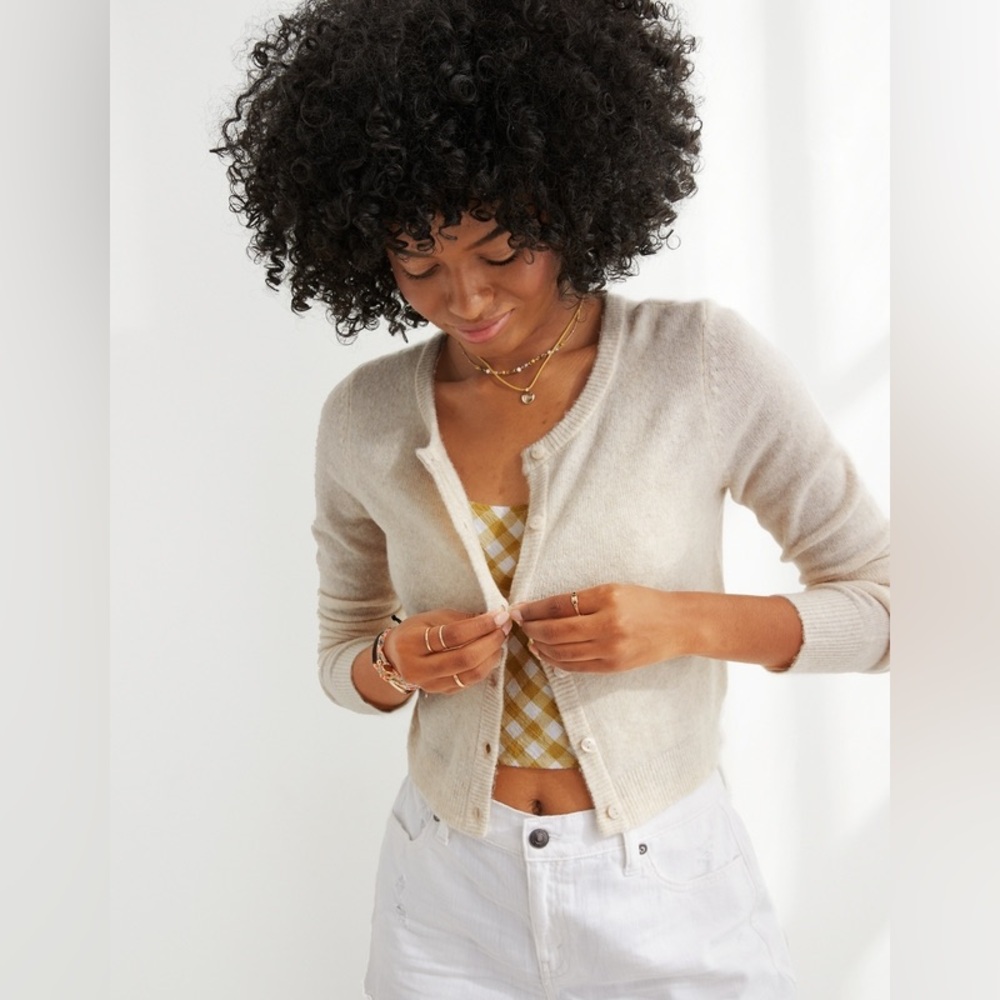 Aerie Campus Cool Plush Button Down Cream Cardigan Sz Small Petite